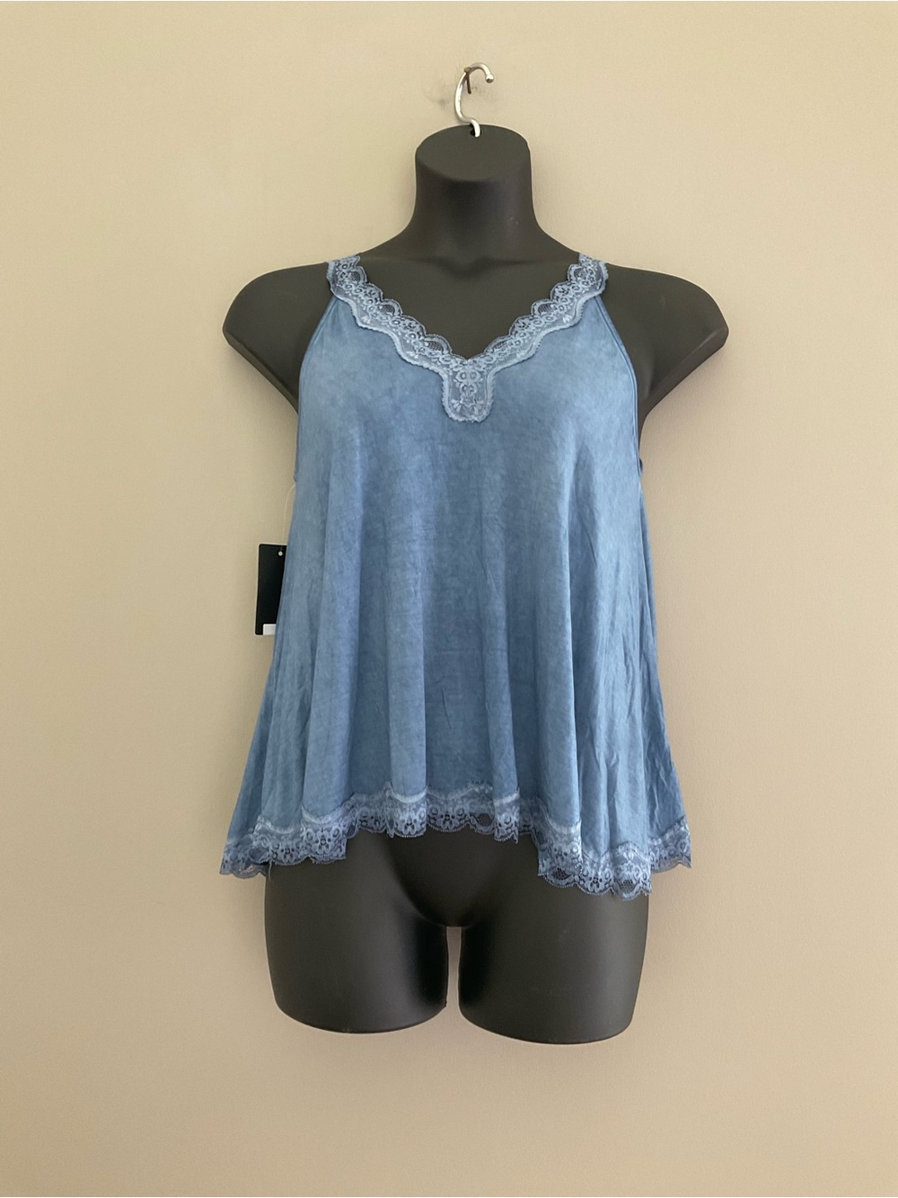 POL NWT Lace Trim Blue Sleeveless Top